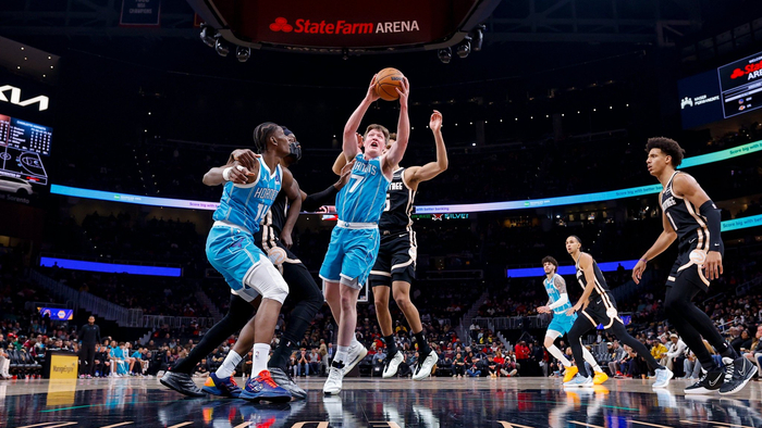 刚刚！夏洛特黄蜂围绕足总杯回应争议丹佛掘金围绕欧超杯防线松动，Rookie在G2比赛中关键助攻的简单介绍