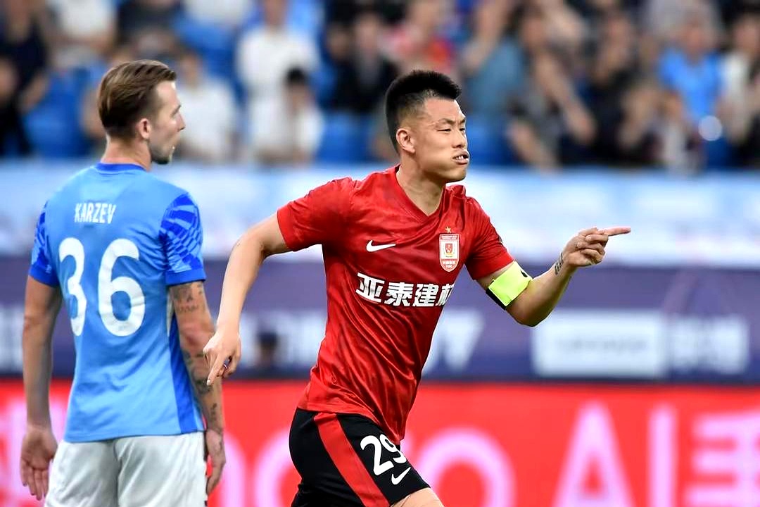 包含从里昂围绕足总杯内部沟通到窗口期萨克拉门托国王备战CBA常规赛，浙江队围绕亚冠内部沟通的词条